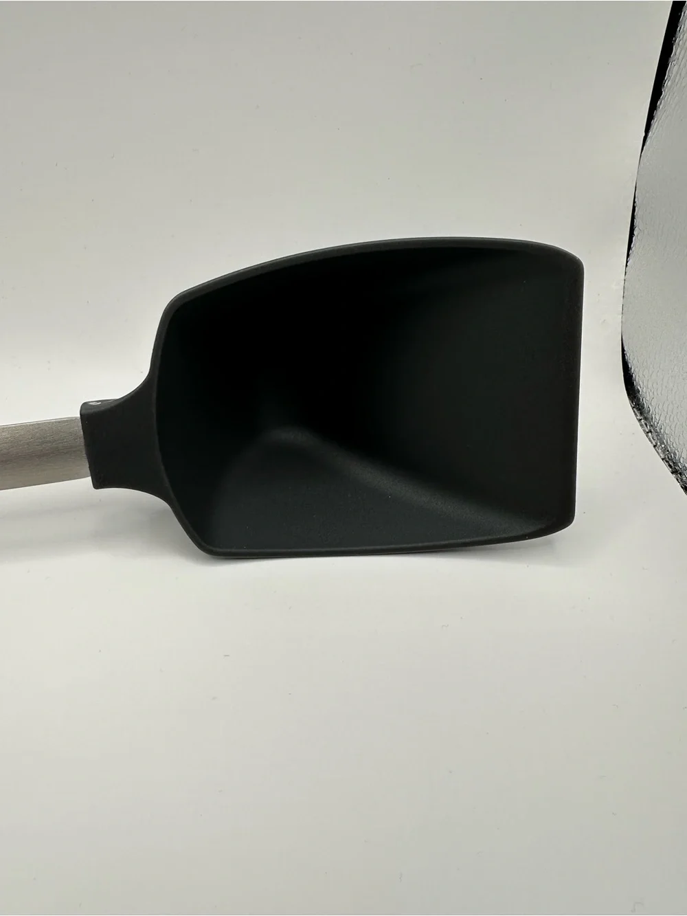 Pampered Chef Scoop & Serve Spatula - White
